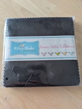 Riley Blake Designs Basics Fabric Squares 5in - Black